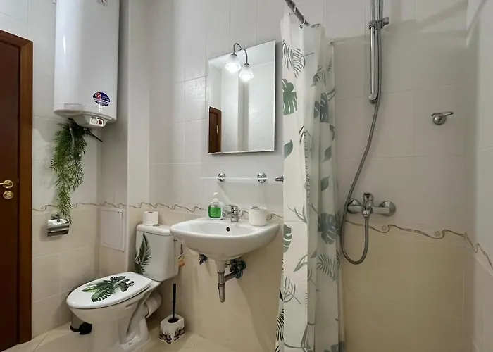 Kasandra 'д' 5 Sunny סאני ביץ'